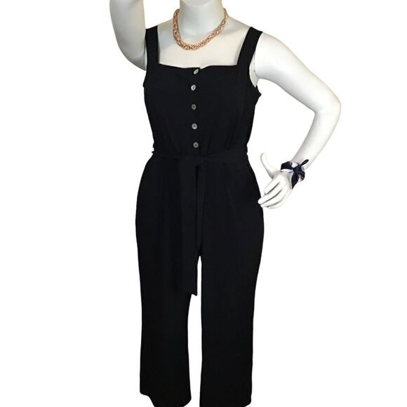Pants - Black  jumper 